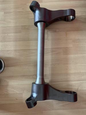 kaufen Individuell gestaltete Schienenfahrzeug-Aufhängungssysteme in Pkw online manufacture