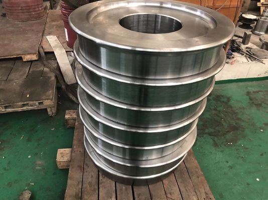 kaufen Heiße geschmiedete Schienen-Stahlräder 12 Zoll 4140 materielle des Hb-490 Härte- online manufacture